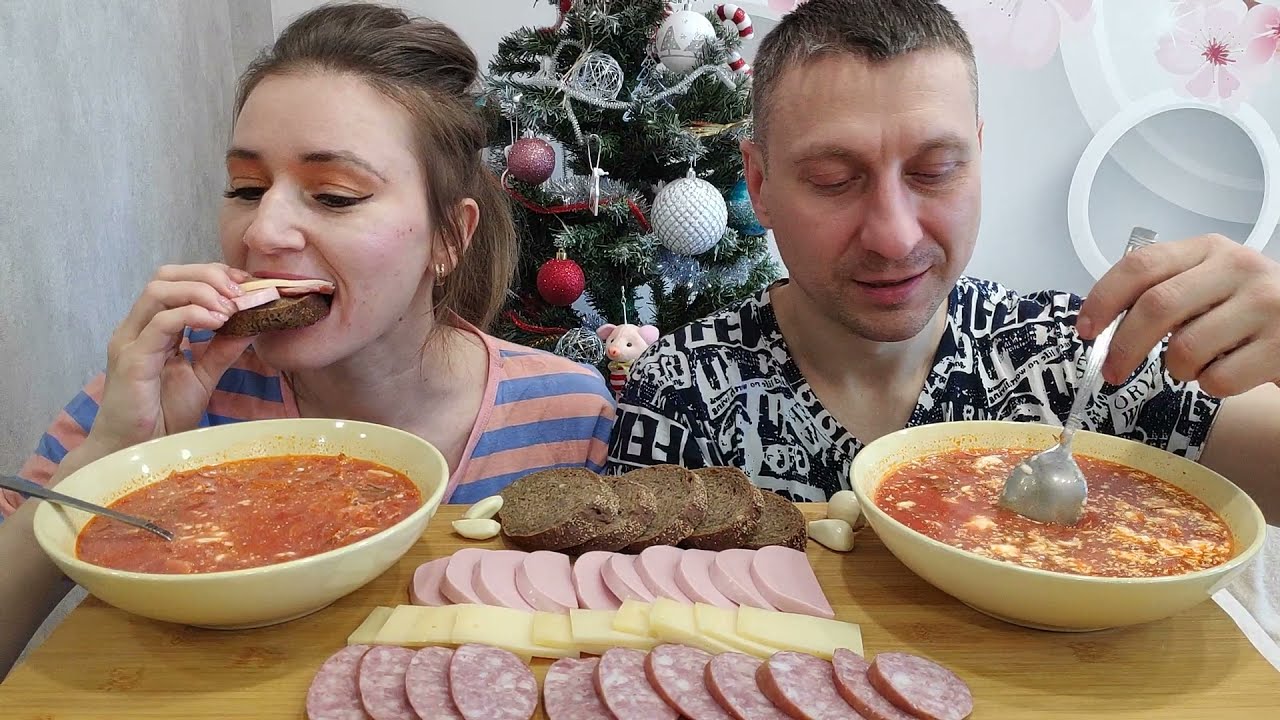 МУКБАНГ БОРЩ С КОЛБАСНОЙ НАРЕЗКОЙ | ЛЕГКИЙ МЕЙК ОТ НАСТИ 💄