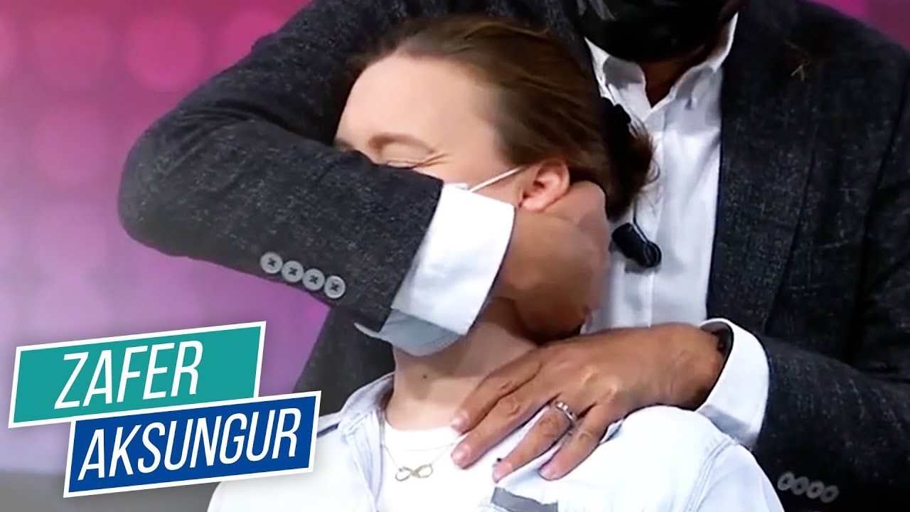Boyun Fıtığı Hastamızın Canlı Yayında İlk Manuel Terapi Seansı Başladı