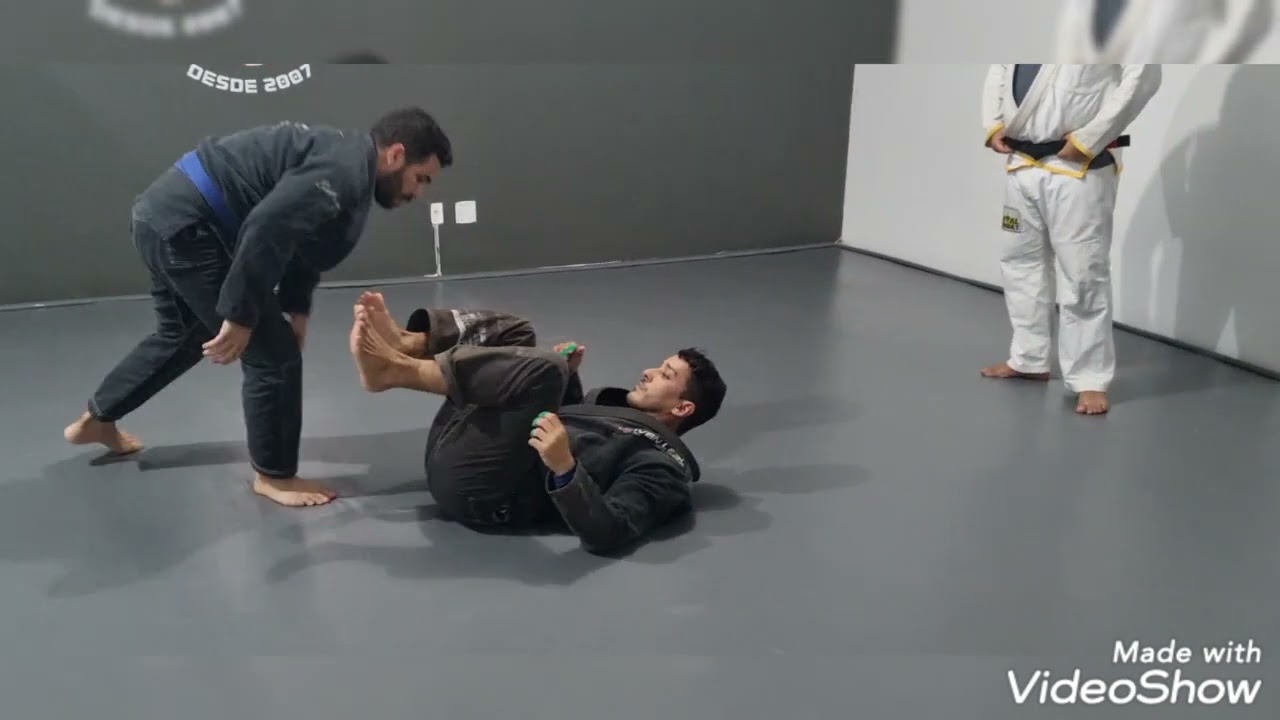Raspagem One Leg Com Transição Para Americana de Pé ou Leg Lock