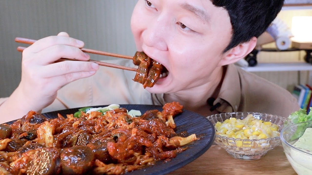 Mukbang 순대볶음과 마무리 볶음밥 소리 먹방 b^^d Pan-fried Korean Sausage Real Eating Sounds 豚の腸詰め炒め ASMR