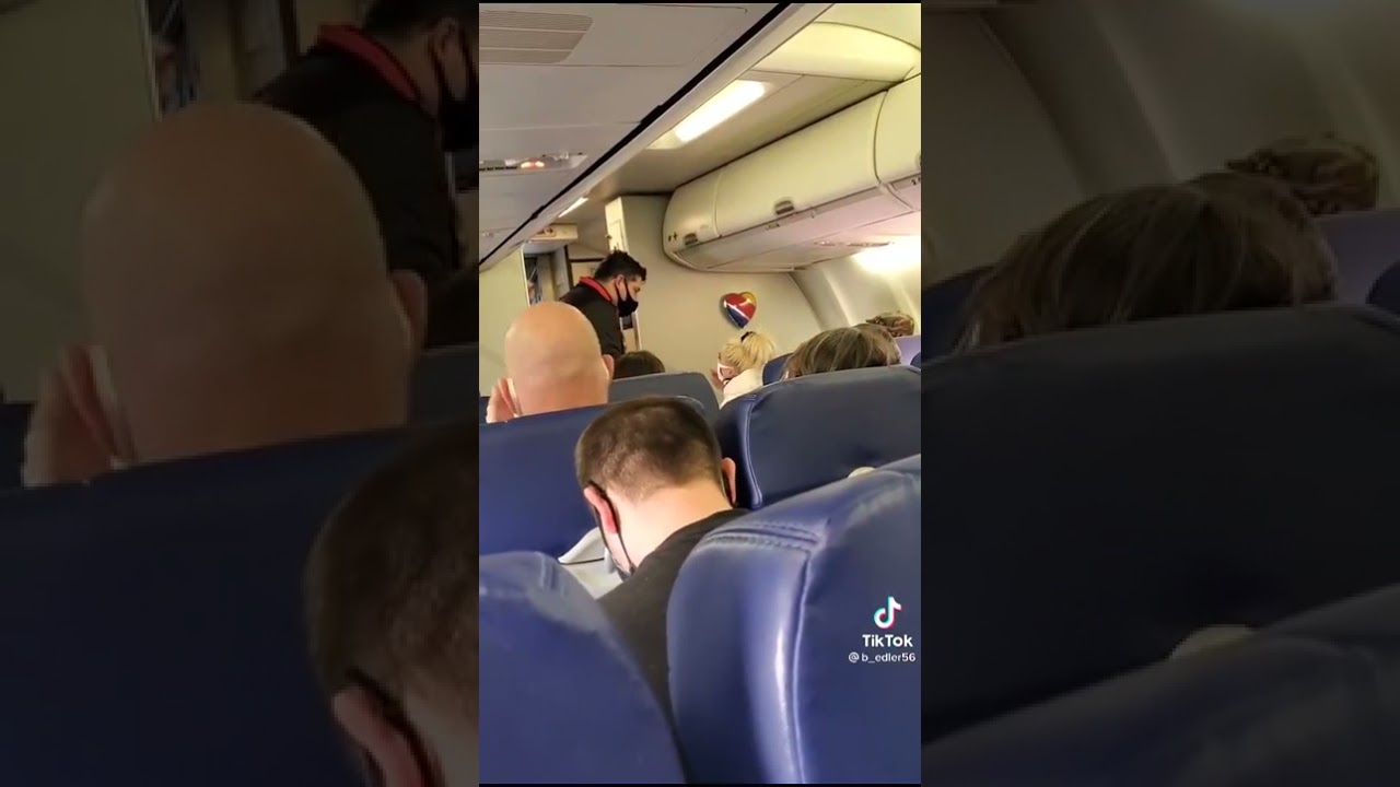 Anti-maskers thrown off fight... and everyone clapped|Reddit Public Freakouts