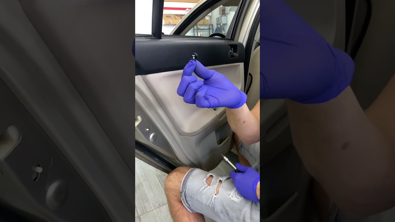 Mitsubishi Lancer IX rear door panel removal