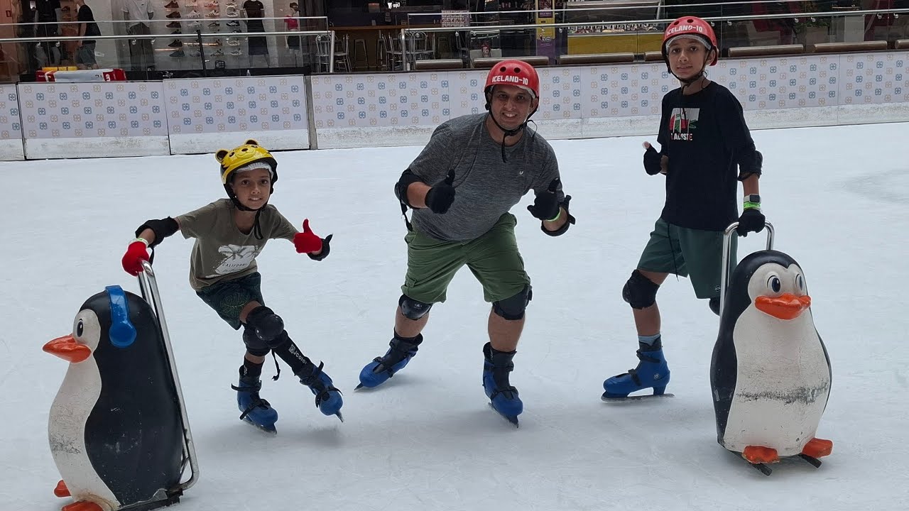 Incrivelmente patinamos no gelo, no shopping Park Shopping Canoas