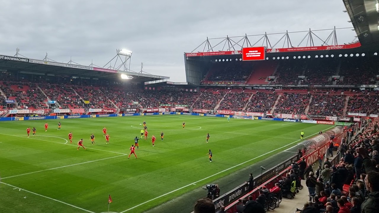 Rood Ramiz Zerrouki reactie stadion FC Twente - Willem 2