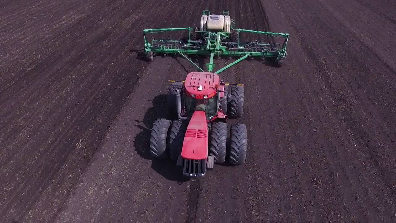 Case IH STX375 STEIGER 4wd with a Great Plains Planter