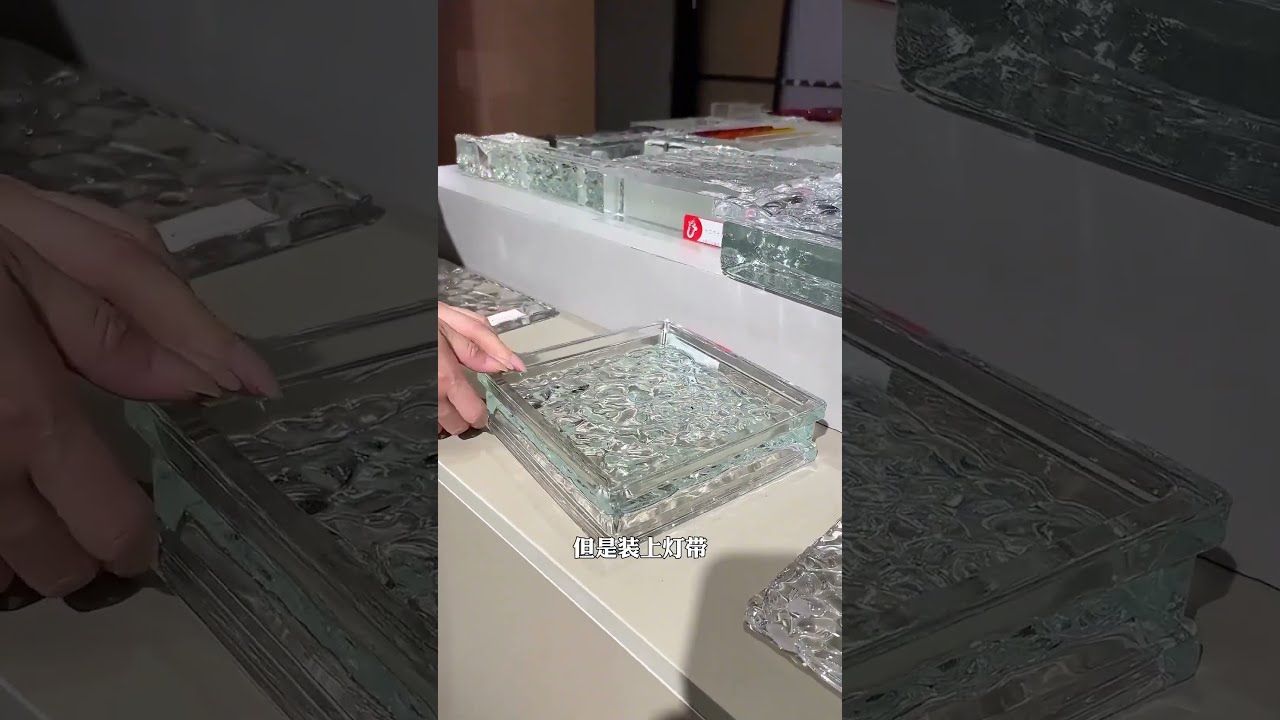 WOW-EFFECT LED lighting of glass squares
