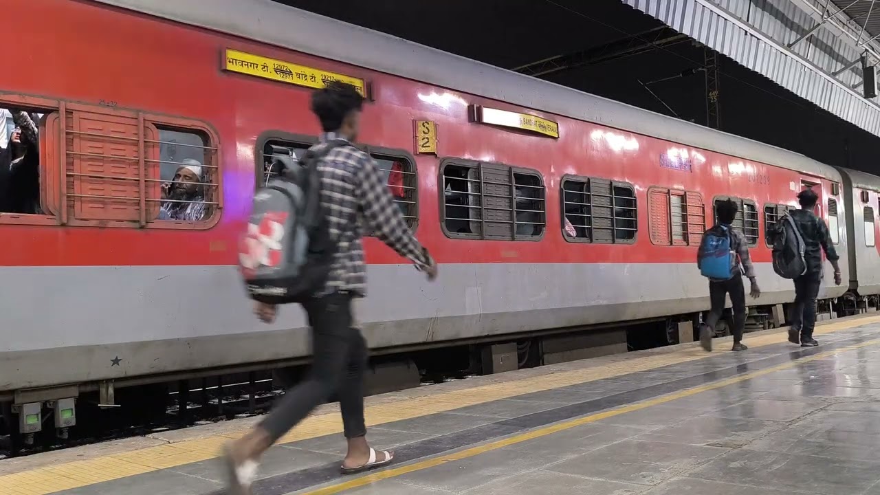 SOME TIME  SPEND ON RAILWAY STATION  2025  🚝🚂| #train #travel #railwaystation #railway #viral