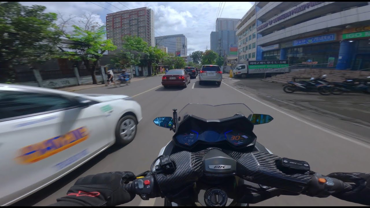 Cruisin' Down The Street | Kymco AK550 | Pure Sound