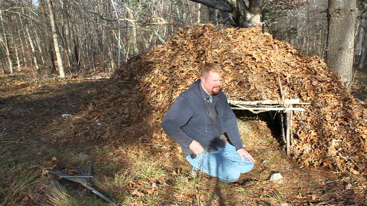 Строительство домика из мусора с помощью покадровой съемки.
