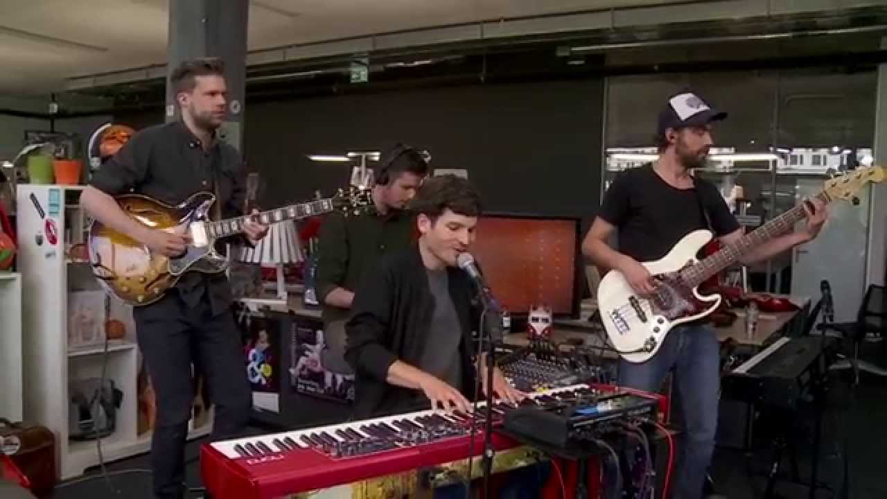 James Gruntz - Heart Keeps Dancing (Live at joiz)