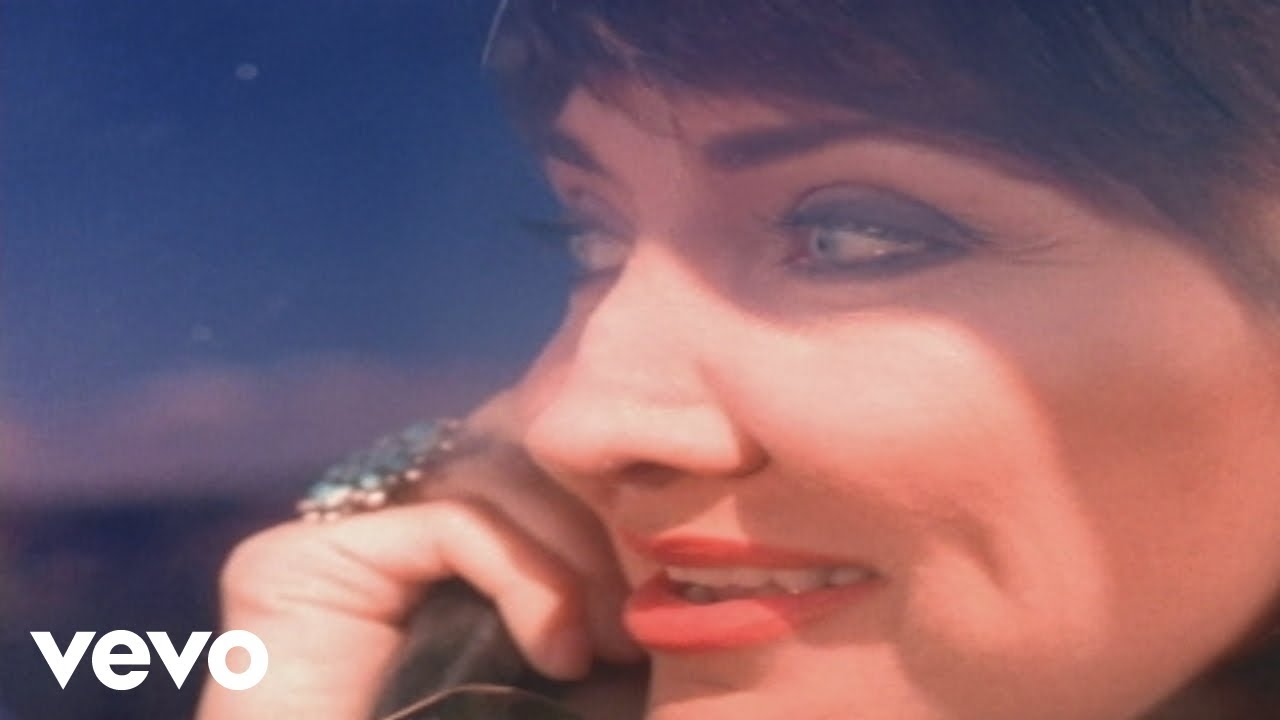 Pam Tillis - Mi Vida Loca (Official Video)