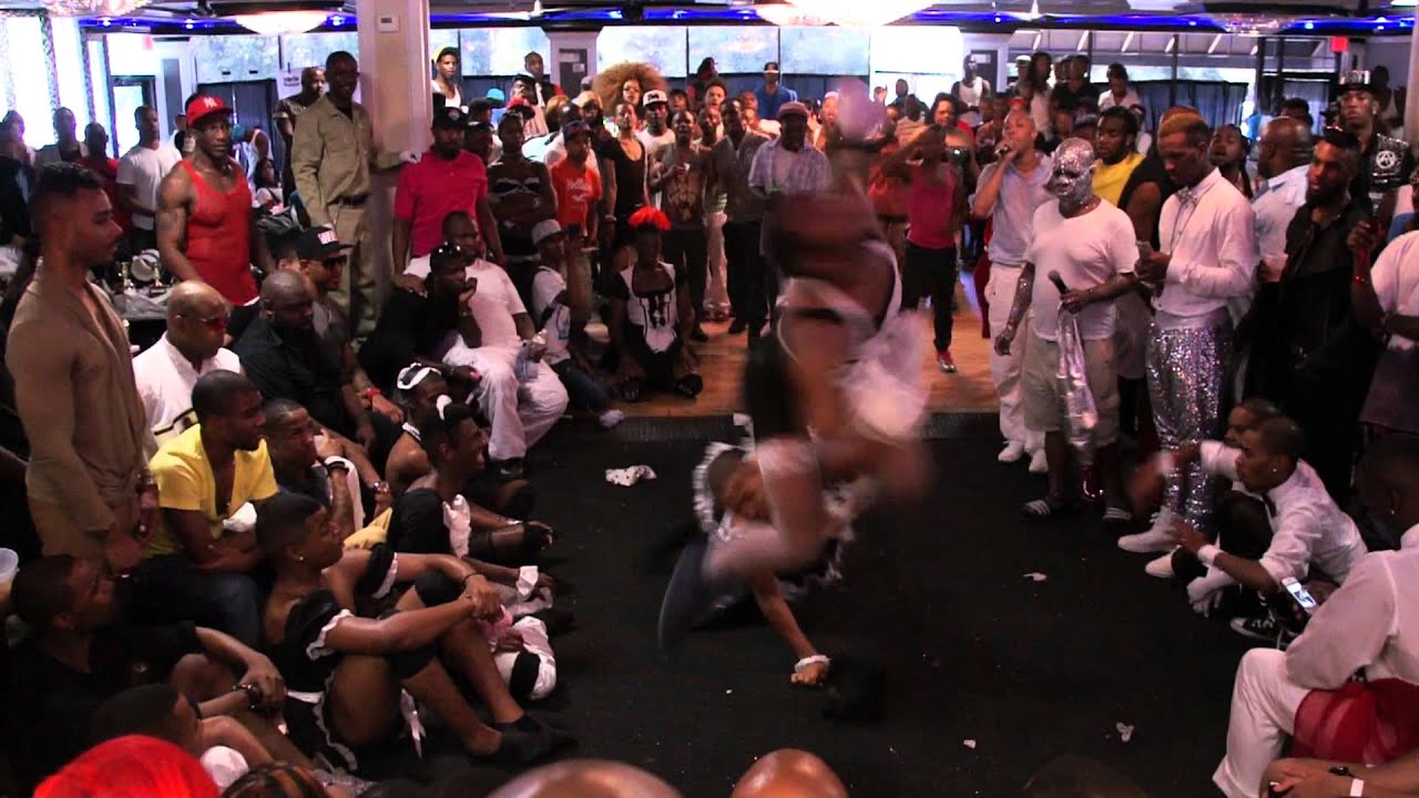 BQ VOGUE FEM  @KHAN BALL 2012 PART 2