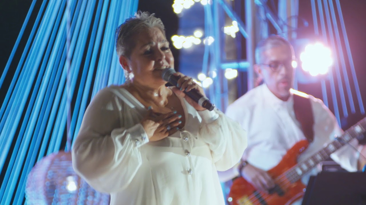 Lupita D'Alessio - Todo A Pulmón (En Vivo)