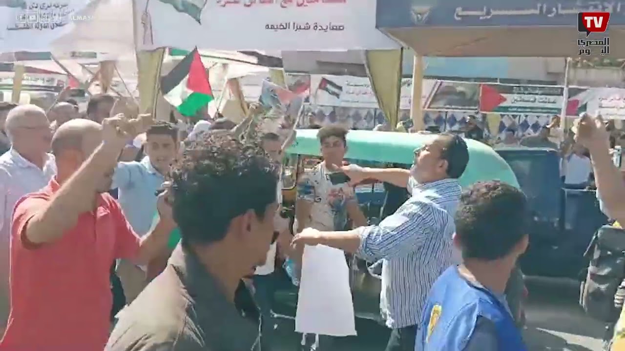 مسيرة تخرج من ميدان المؤسسة بشبرا الخيمة دعمًا لغزة