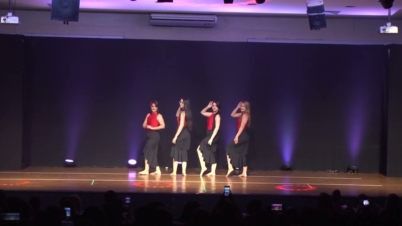 Espetáculo Uma Volta ao Mundo- Argentina- Dança do ventre Iniciante