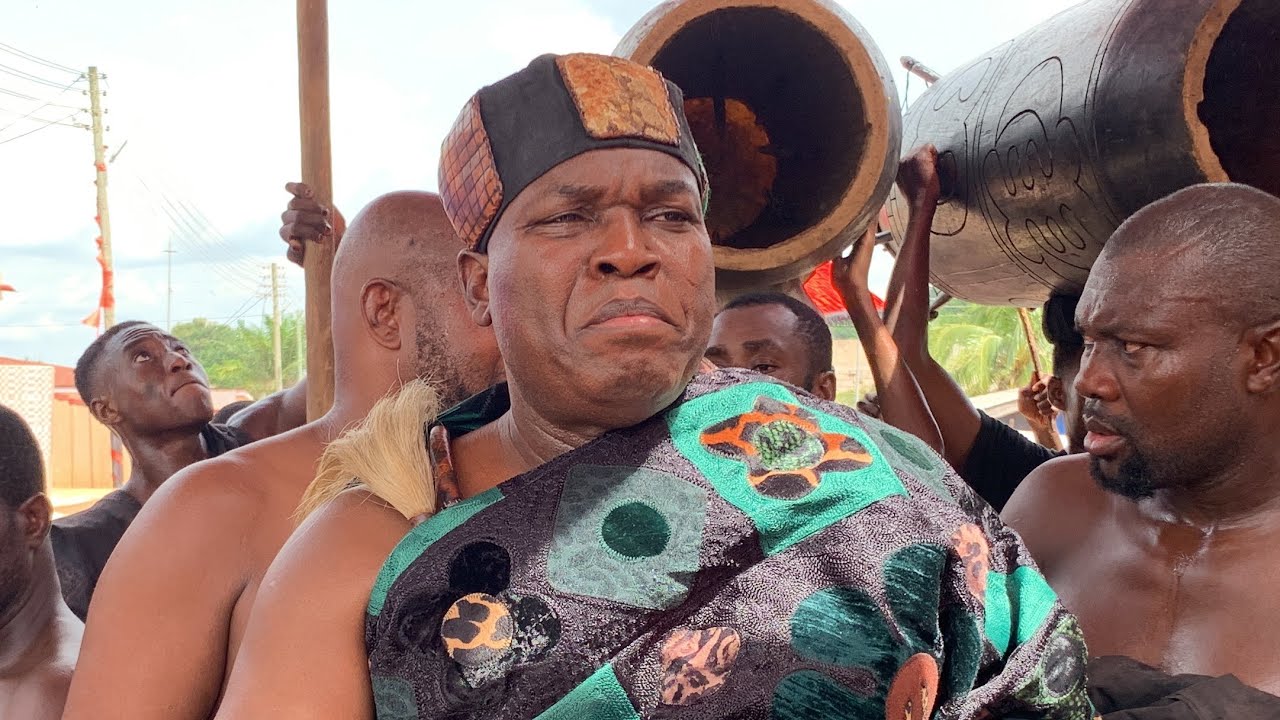 Odeneho Kwafo Akoto III at the funeral of the late Oheneyere Nana Kyerewaa Amponsem II.