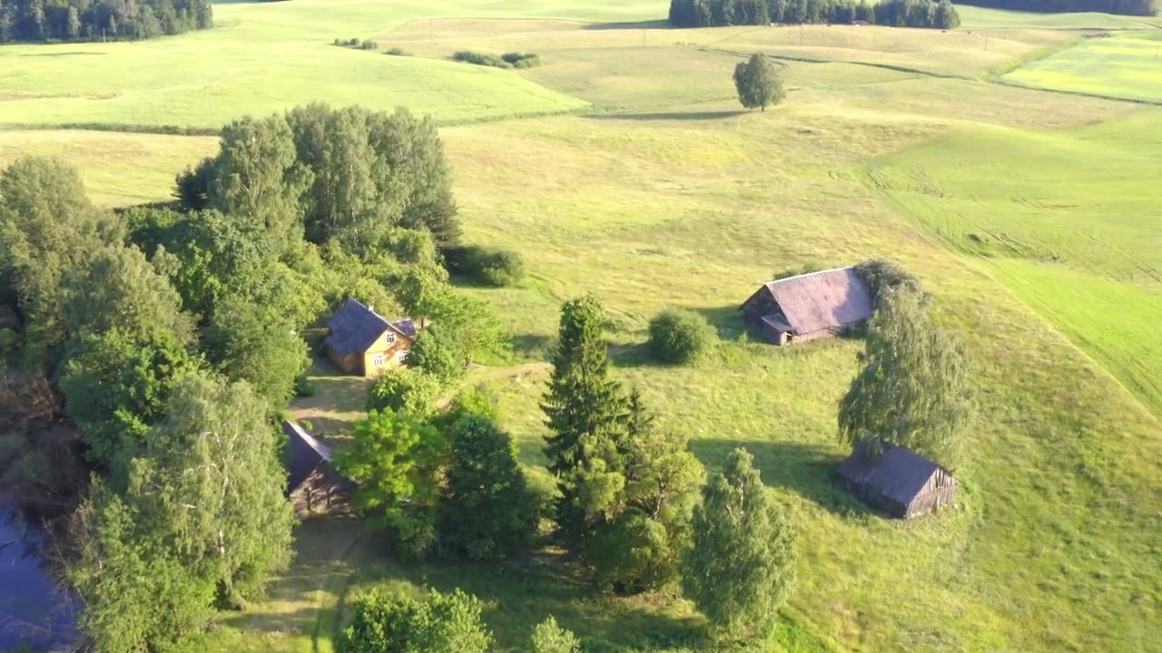 PARDUODAMA SODYBA SU BRANDŽIU SODU, TVENKINIAIS BEI PIRTIMI MOLĖTŲ RAJONE!