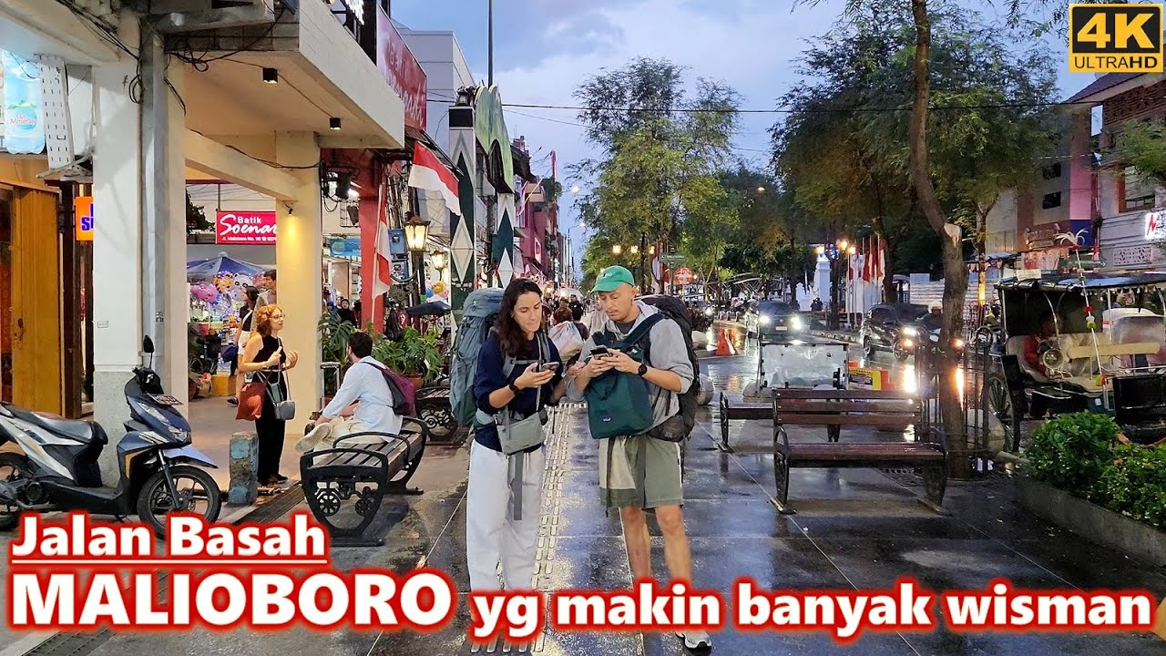 Evening & Rainy walk at Malioboro Street❗ Yogyakarta called Jogjakarta too