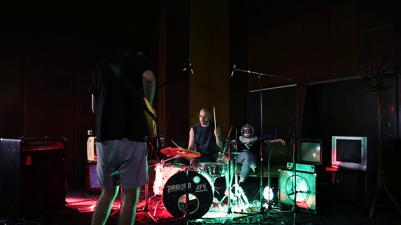 св. Псета - Мене стално неке ципеле прате live @ FLUX svirke