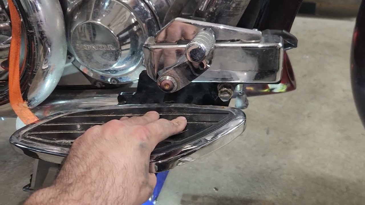 Taking highway peg brackets off the 2003 Honda VTX 1800