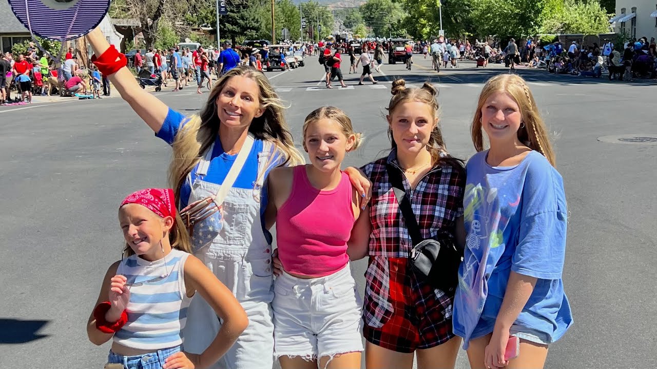 4th of JULY Parade and FIREWORKS!!