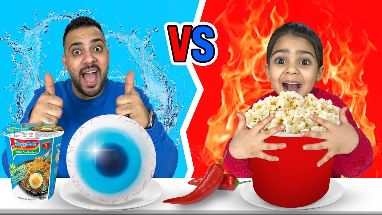 تحدي الاحمر 🟥 ضد الازرق 🟦 (أكلنا اندومي أزرق 🥶 وأحمر 🌶️) !!