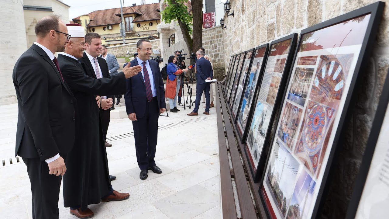 U haremu Arnaudija džamije otvorena izložba 