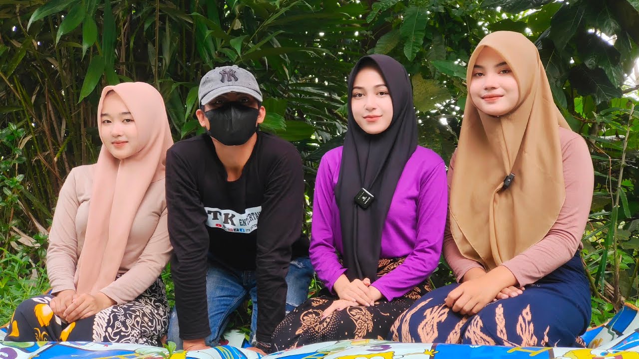 BIKIN IRI SEJUTA ORANG‼️KAMERAMEN SAMPAI BAPER DI KELILINGI GADIS DESA CANTIK DAN SEDERHANA