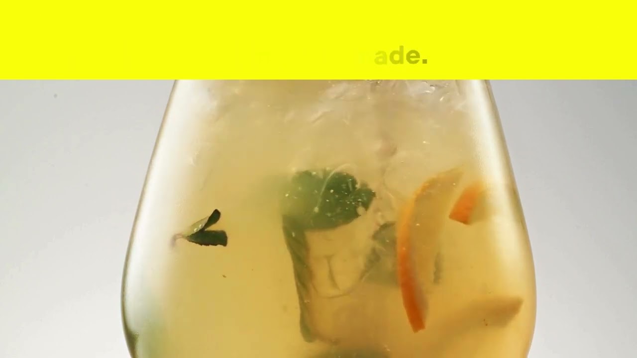 Squeeze the Day: The Refreshing Benefits of Drinking Lemonade