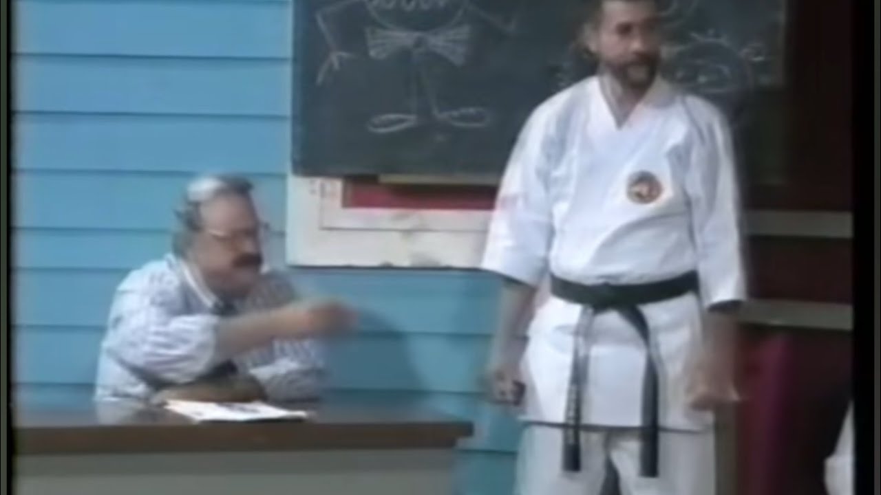 ESCUEL😃TA, CLASE DE ARTES MARCIALES 💯😃😃😃⭐️⭐️⭐️⭐️⭐️✅❗️