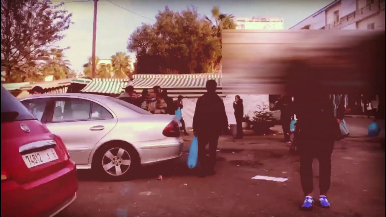 ASSOCIATION 4US : ACTION FROID - Distribution des vêtements aux SDF .