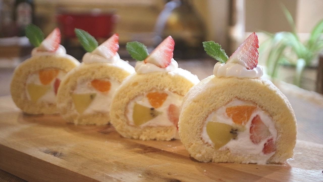 卵1個分で作れる簡単フルーツロールケーキの作り方 食べきりお手軽レシピ Easy Fruits Roll cake｜Coris cooking