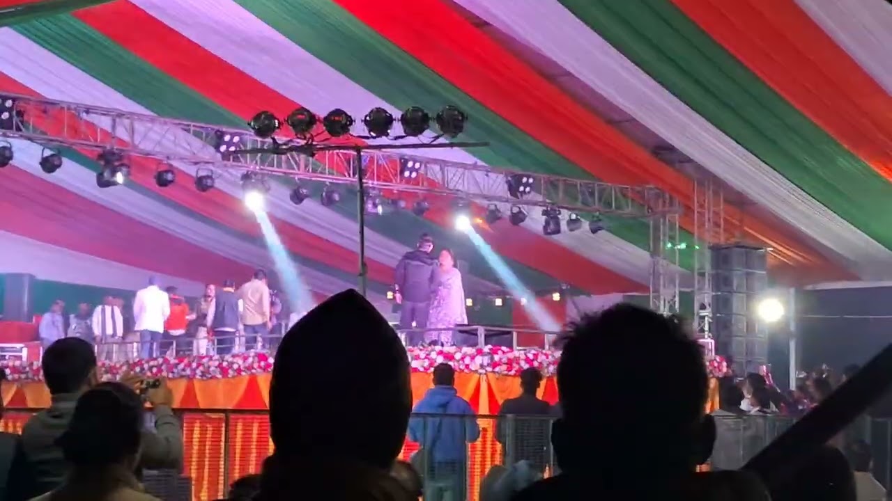 बागी बलिया मे आम्रपाली दूबे और निरहूआ जी का स्टेटस सो ❤️❤️❤️#ballia #bagiballia #amrpalidubey 