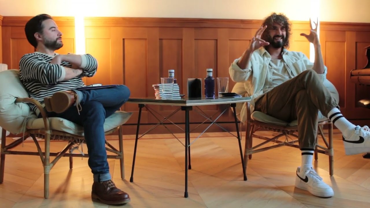 MIKEL IZAL nos habla de su nuevo álbum en solitario 