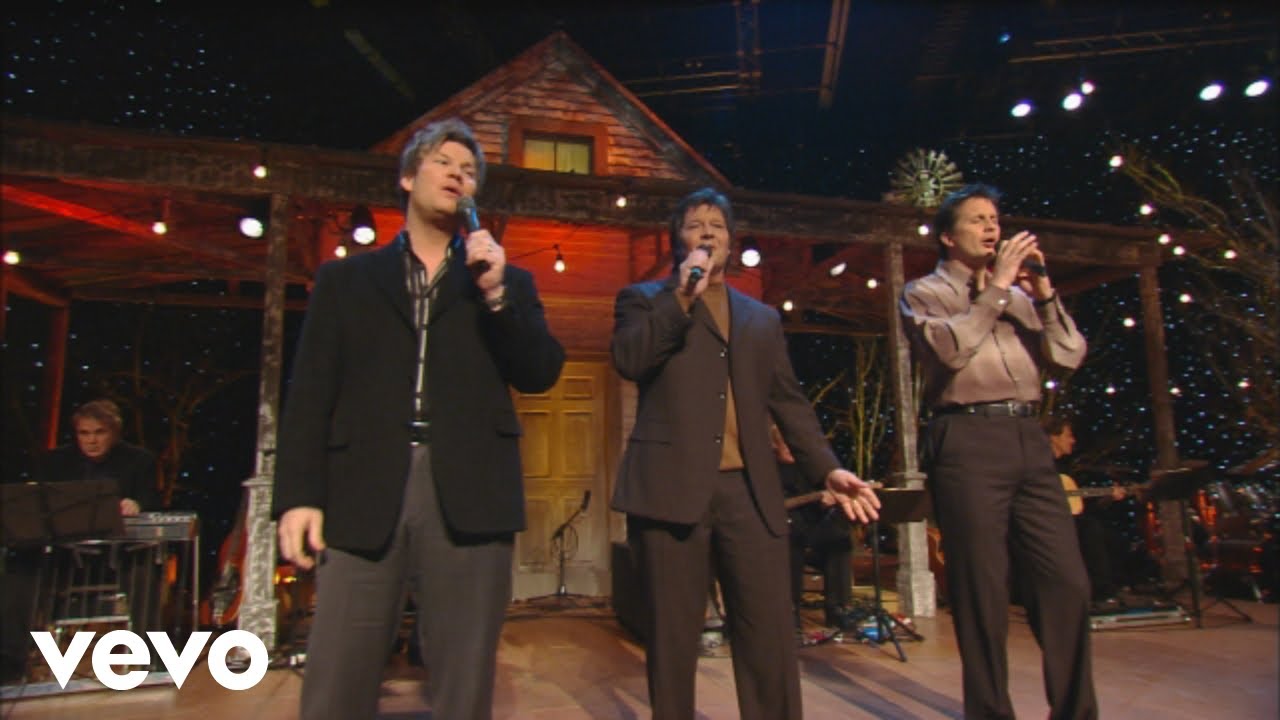 Bill & Gloria Gaither - Love Was in the Room [Live] ft. The Booth Brothers