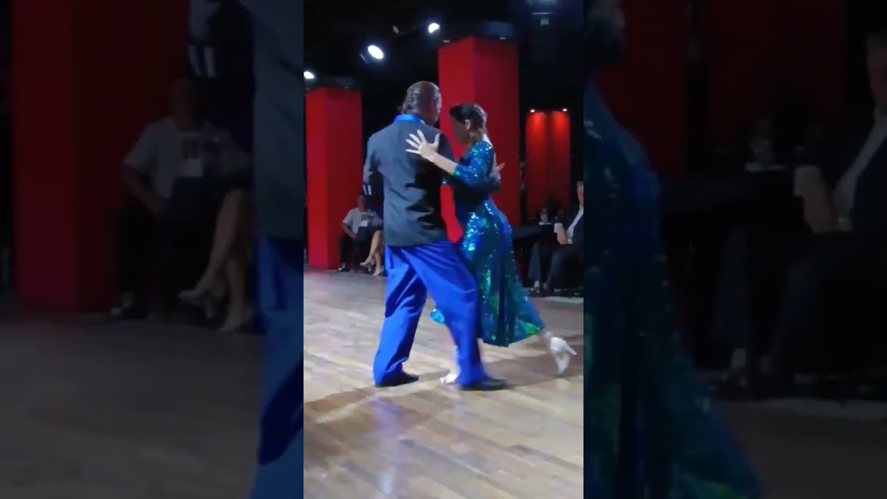 Samantha Dispari y Santiago Fina bailan en Marabú -  Tango El Andariego   - Orq. Alfredo Gobbi