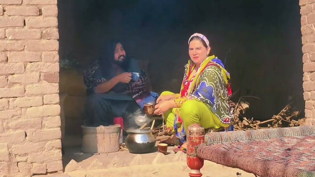 SAS TAY NUH DI LARRAI ALIYA MALIK AND TEAM OLD VIDEO