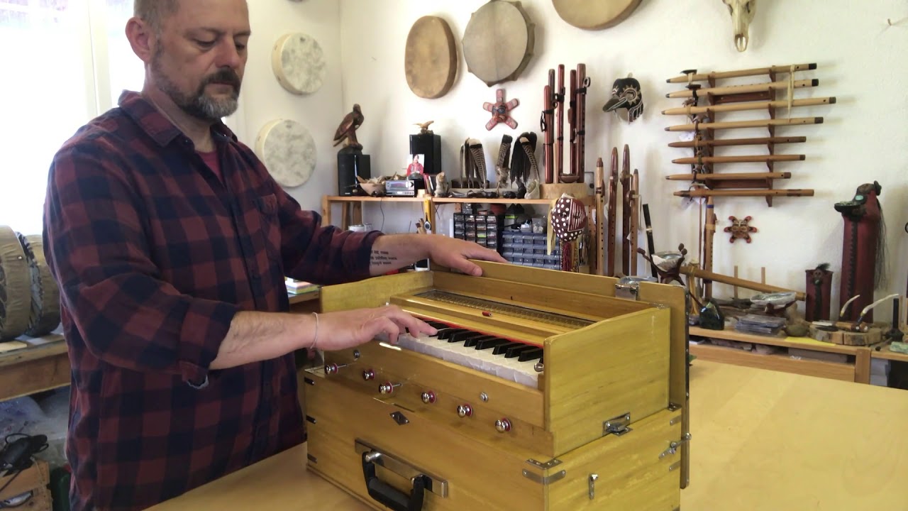 Reiseharmonium mit 3.25 Oktaven