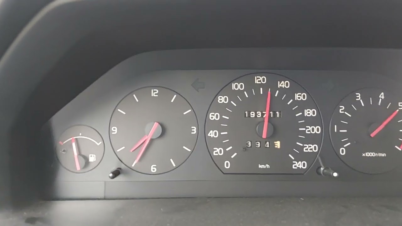 940ltt 300~hk accelerate 0-200 km/h