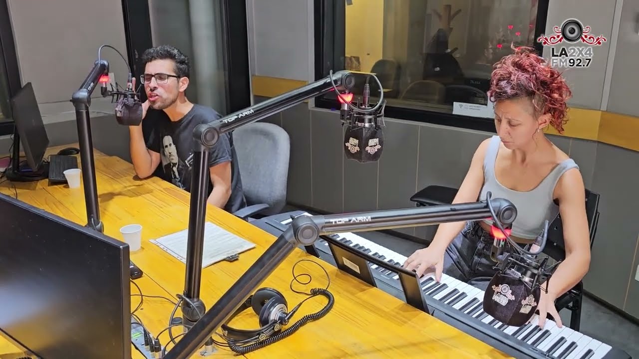 Martín Prestía junto a la pianista Lucía Martínez - 