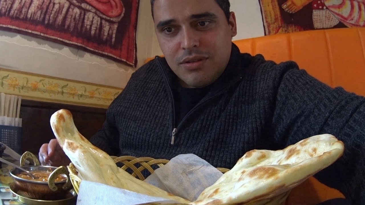 Pão Gigante e Curry no Indiano