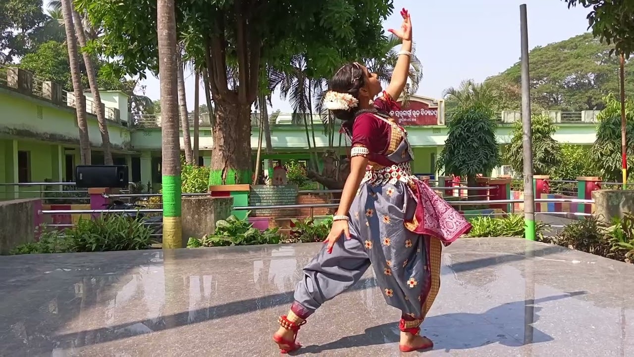 Siva tandav odissi dance performance by Madhusmita Nath,10th, Madhuban GHS.