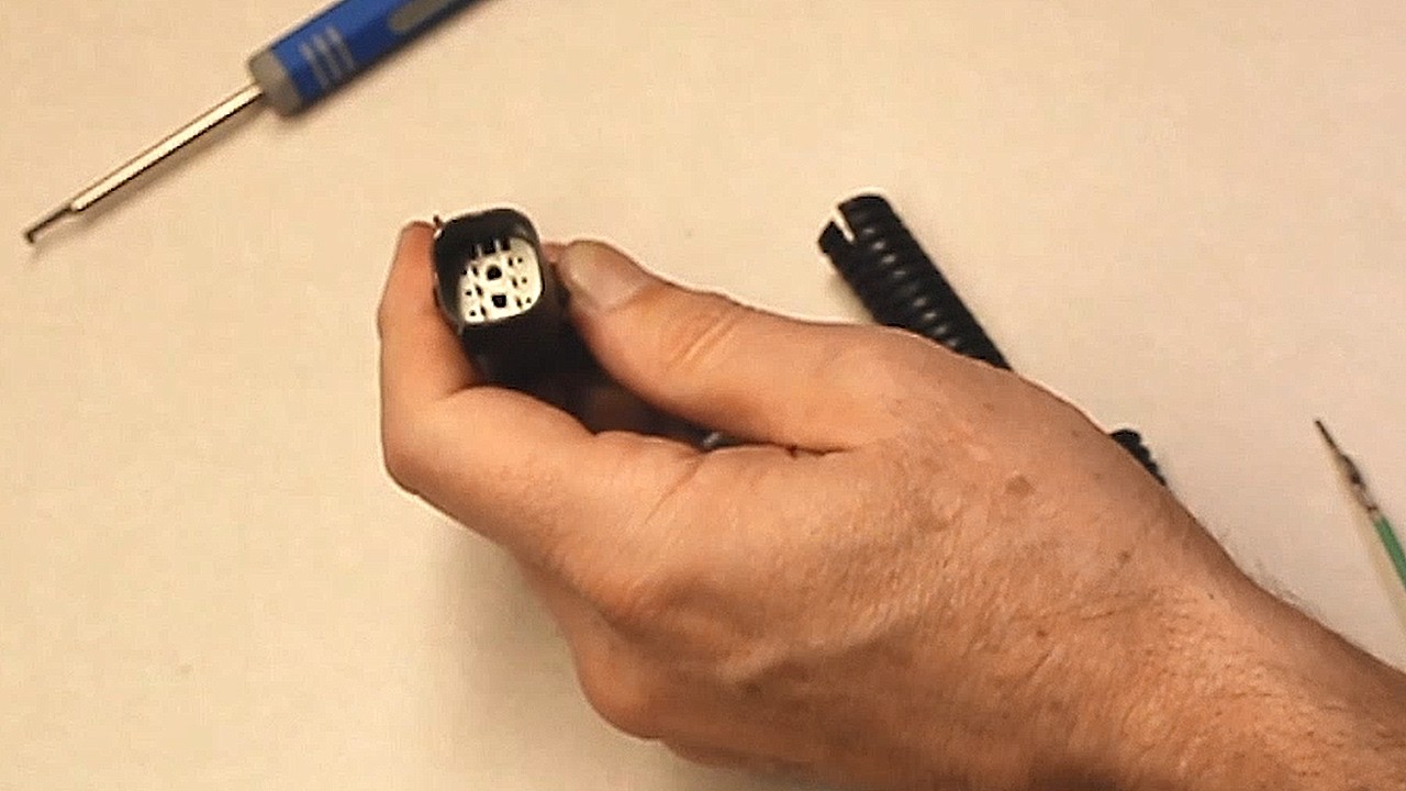 HII DIY: Automotive Molex 6-cavity Connector Pin Removal