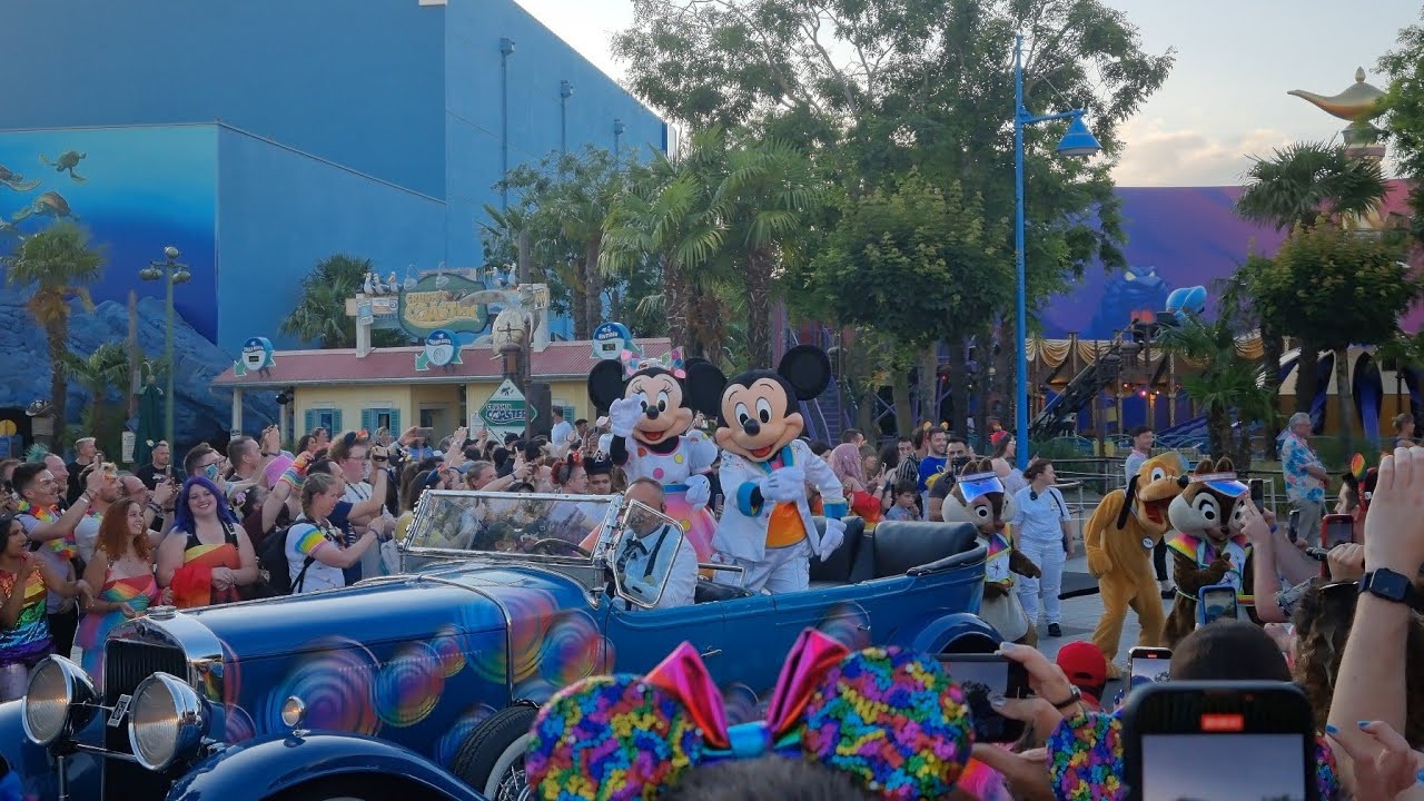 Disney's Colorful Pride Parade 🏳️‍🌈🥳 DisneylandParis Pride 2022