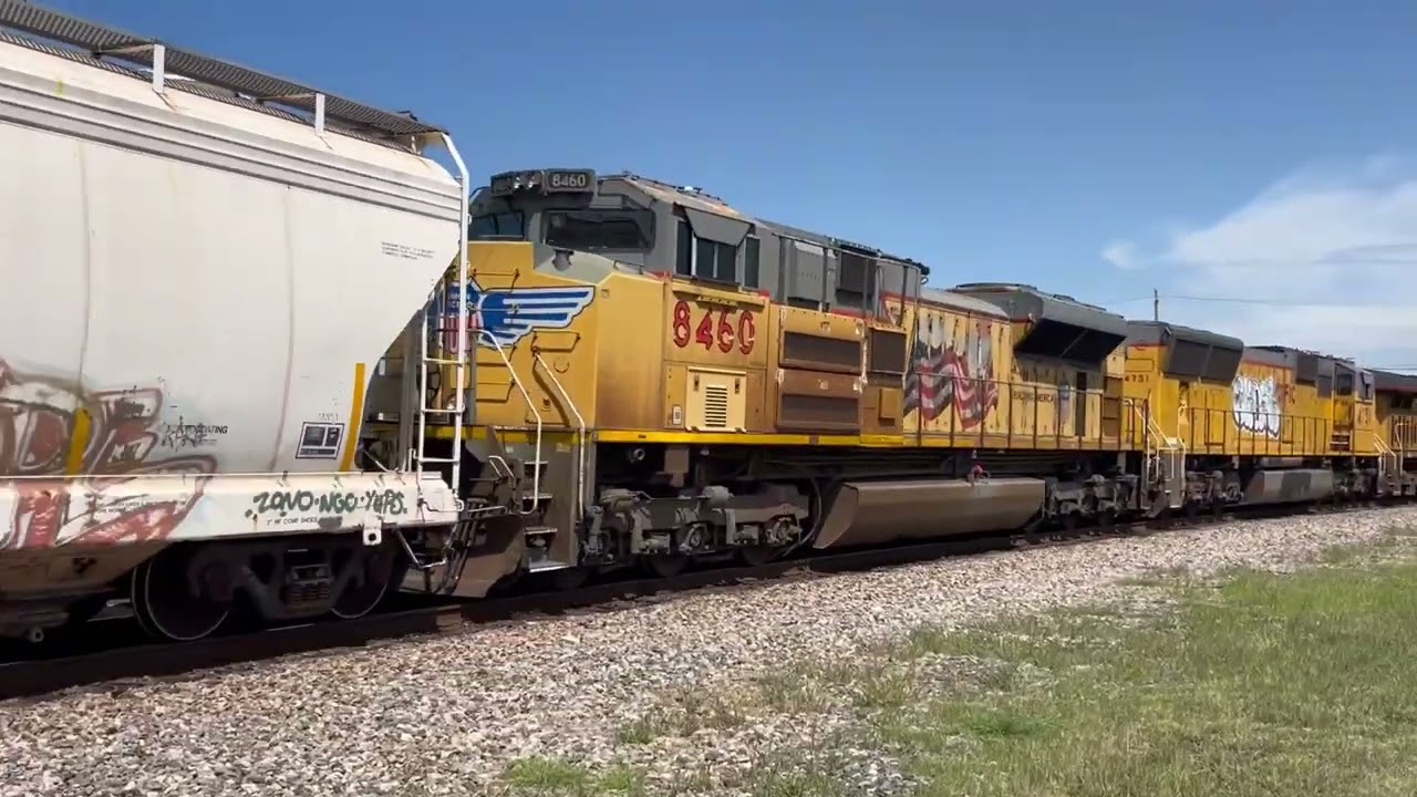 RailFanning Dallas at Tower 19 - UP AMTRAK and DGNO