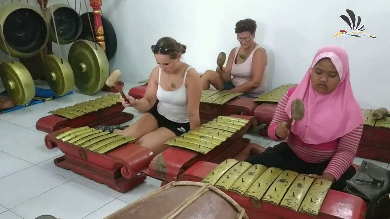 Learn n Play The Gamelan music