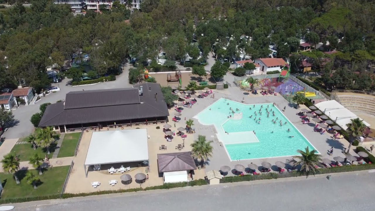 2022 Camping Village Punta Alice in Ciro Marina KR, Italien - Drohnenaufnahmen in 4K