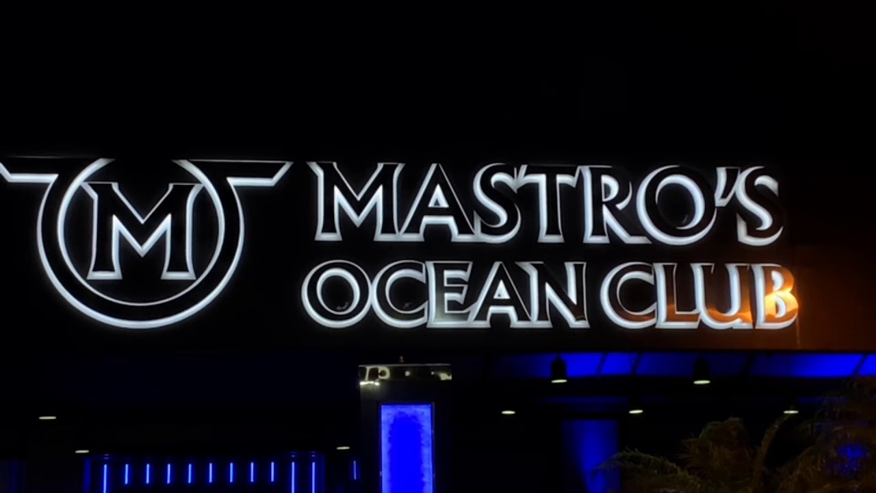 Luxury Hour at Mastro&rsquo;s Ocean Club