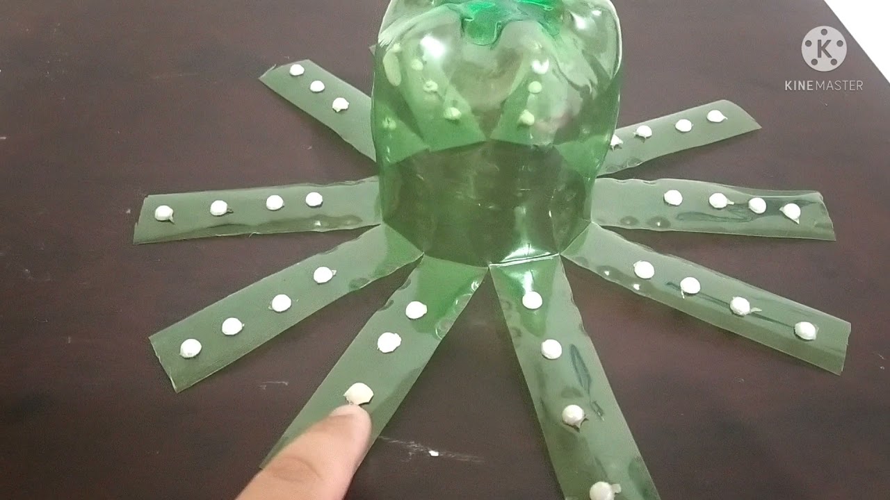 como fazer um polvo com garrafa pet