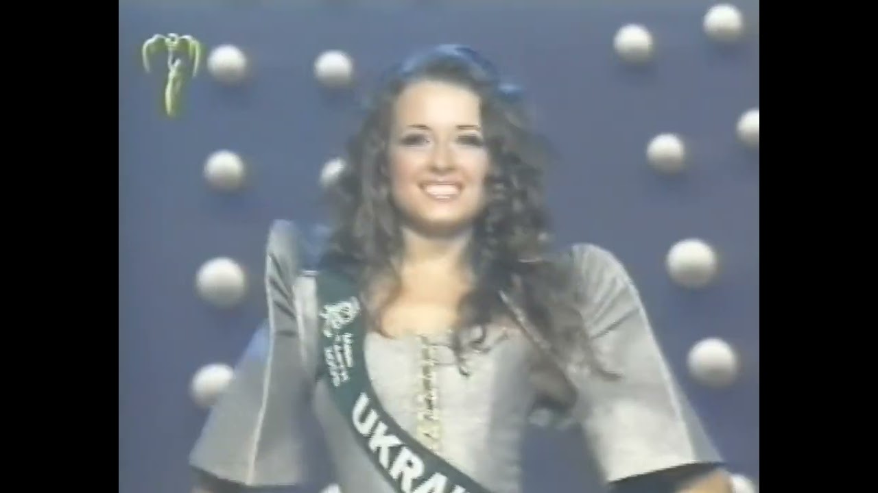 MISS EARTH 2005